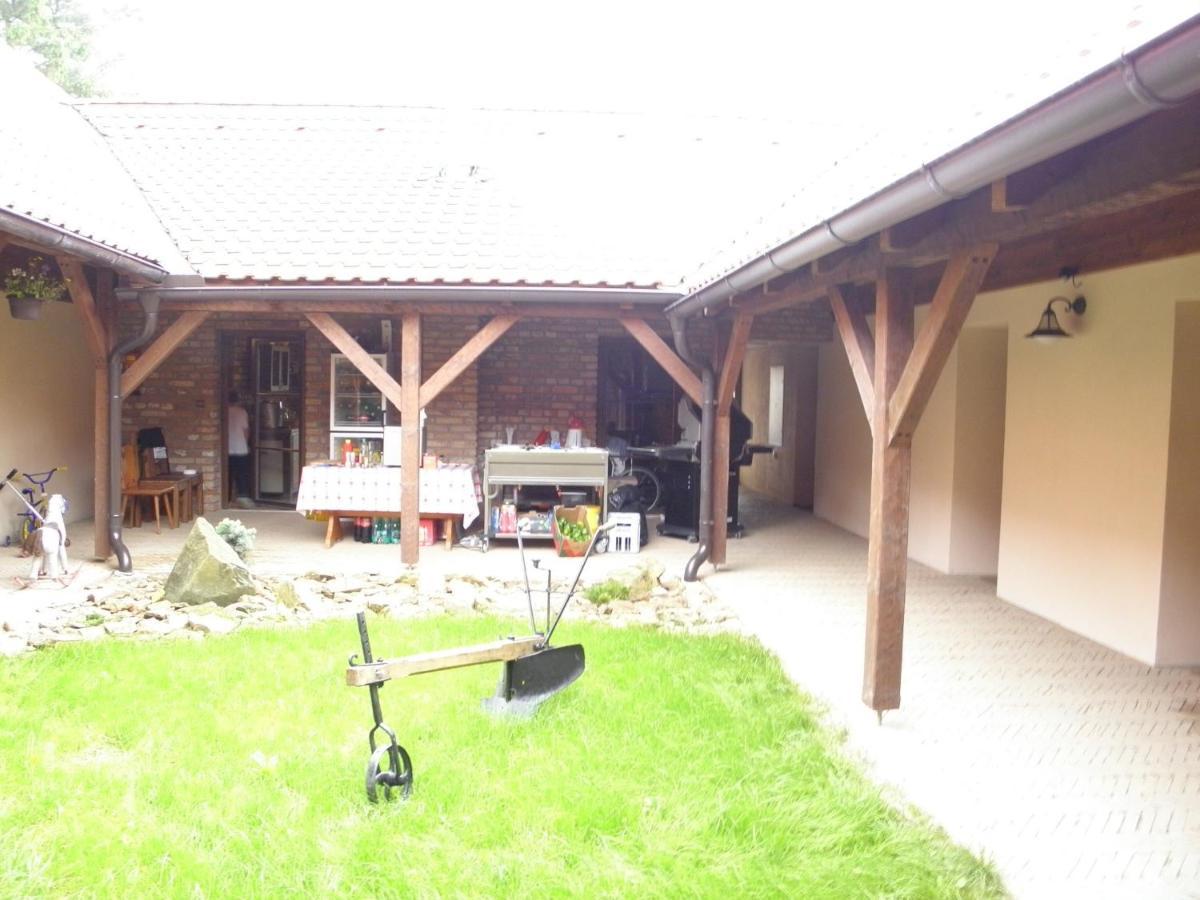 Penzion U Lisky Jarosov nad Nezarkou Bagian luar foto