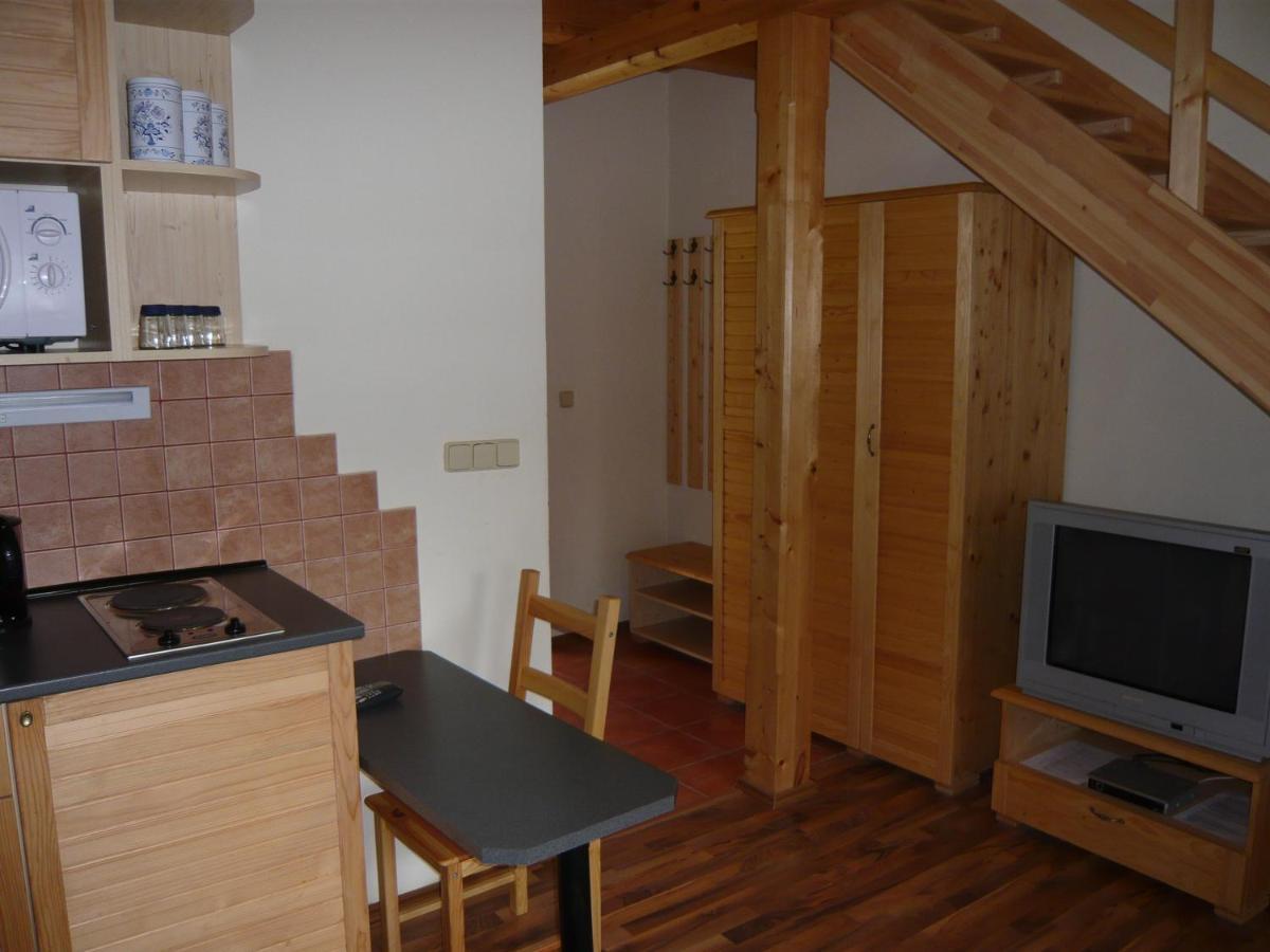 Penzion U Lisky Jarosov nad Nezarkou Ruang foto