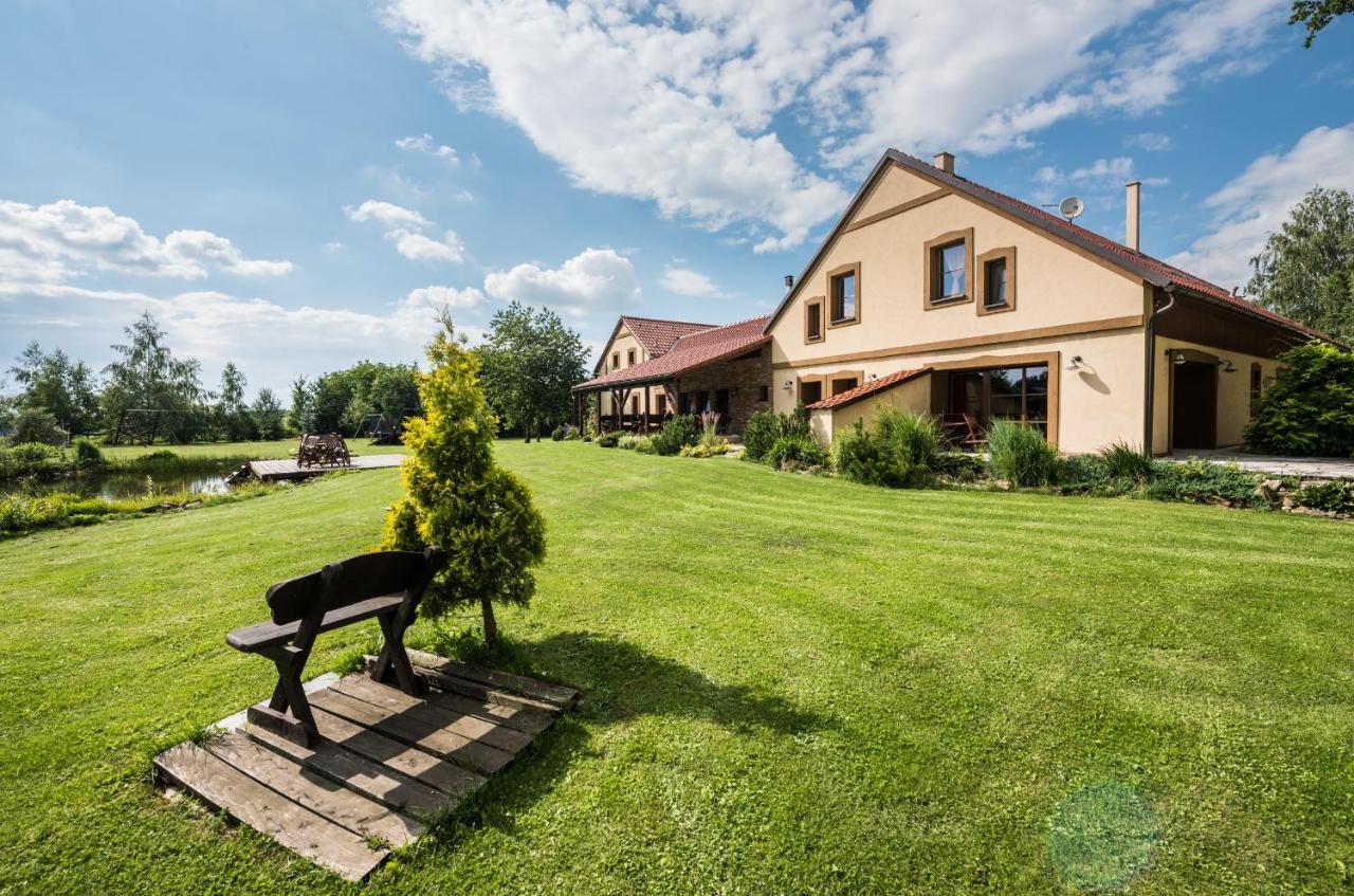 Penzion U Lisky Jarosov nad Nezarkou Bagian luar foto